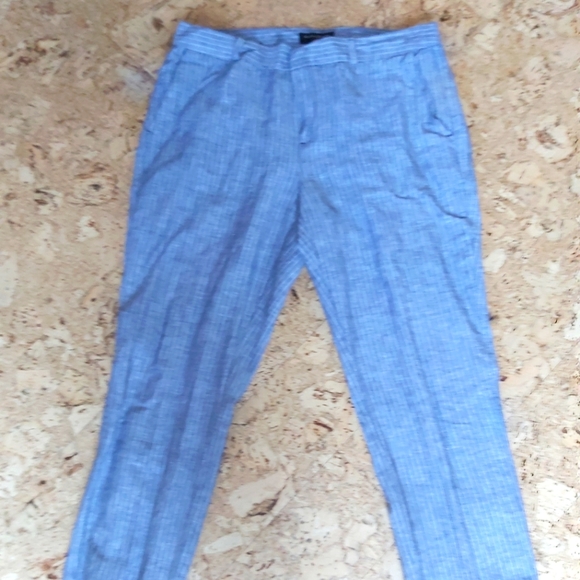 Banana Republic Linen capris - Picture 1 of 4